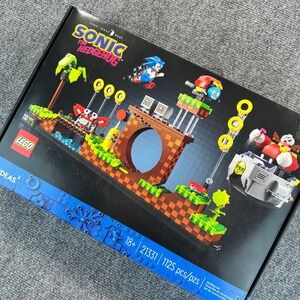 LEGO Ideas Sonic the Hedgehog Green Hill Zone Set 21331 Building Set 1125 PCS